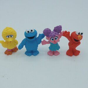 Sesame Street Mini Figures Set of 4 Elmo Cookie Monster Big Bird Abby Cadabby Ca